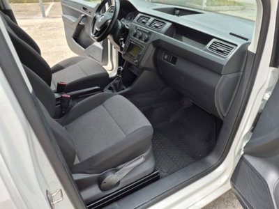 Volkswagen Veicoli Commerciali Caddy 1.4 TGI Kombi Maxi (16)