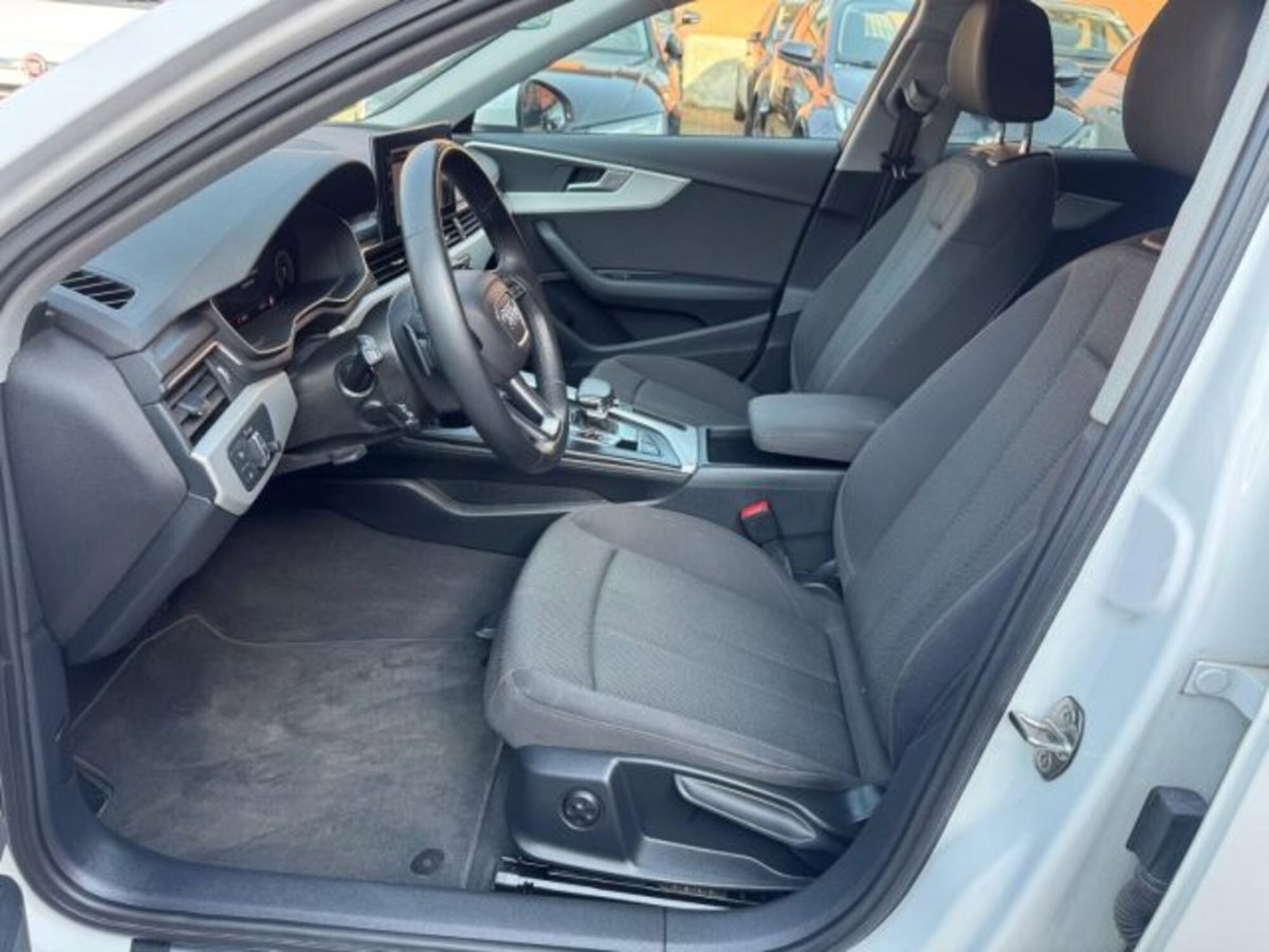 Audi A4 Avant 40 TDI S tronic Business (19)