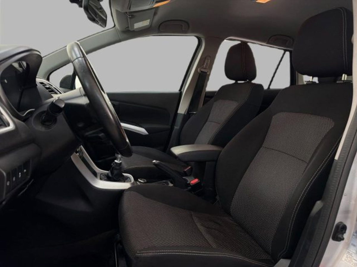 Suzuki S-Cross 1.6 DDiS 4WD All Grip Cool (12)