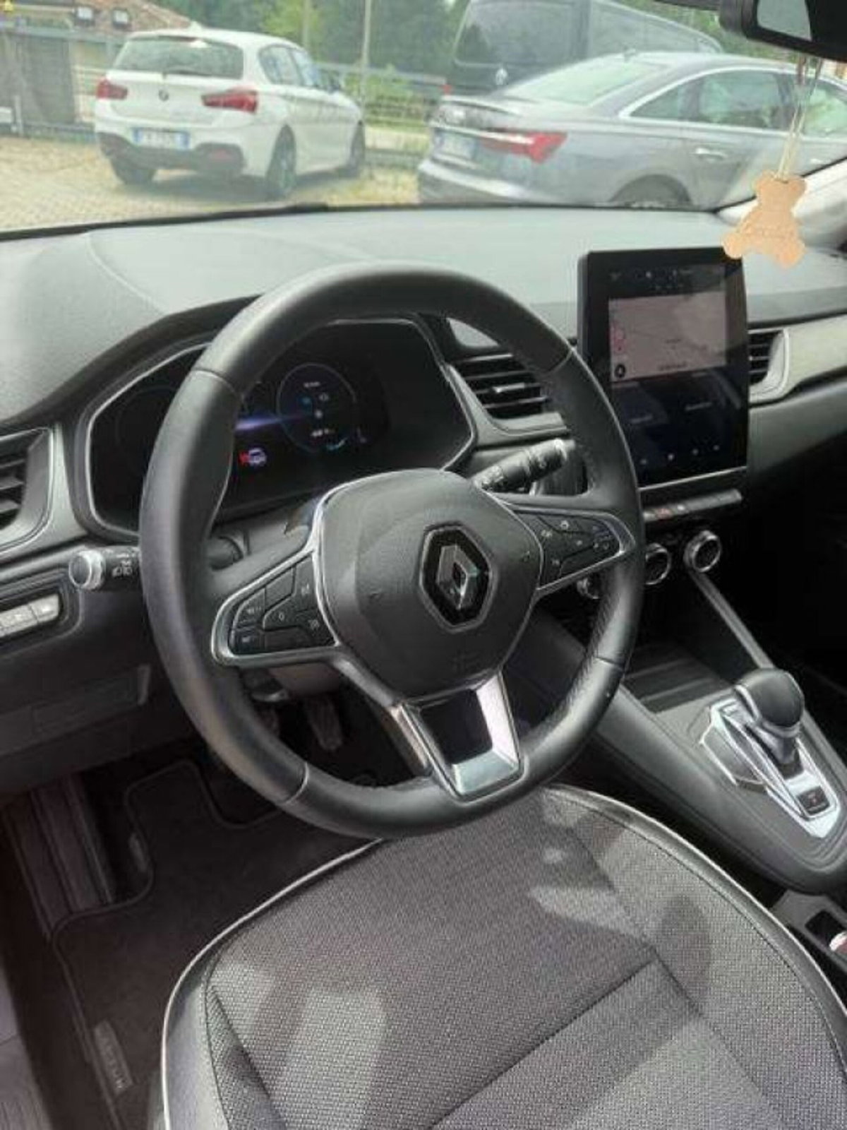 Renault Captur Plug-in Hybrid E-Tech 160 CV Intens (13)