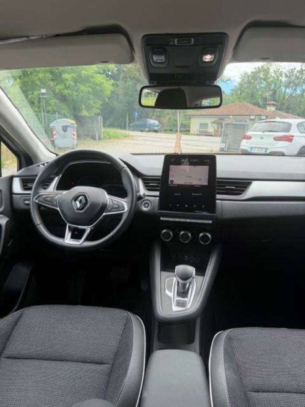 Renault Captur Plug-in Hybrid E-Tech 160 CV Intens (14)