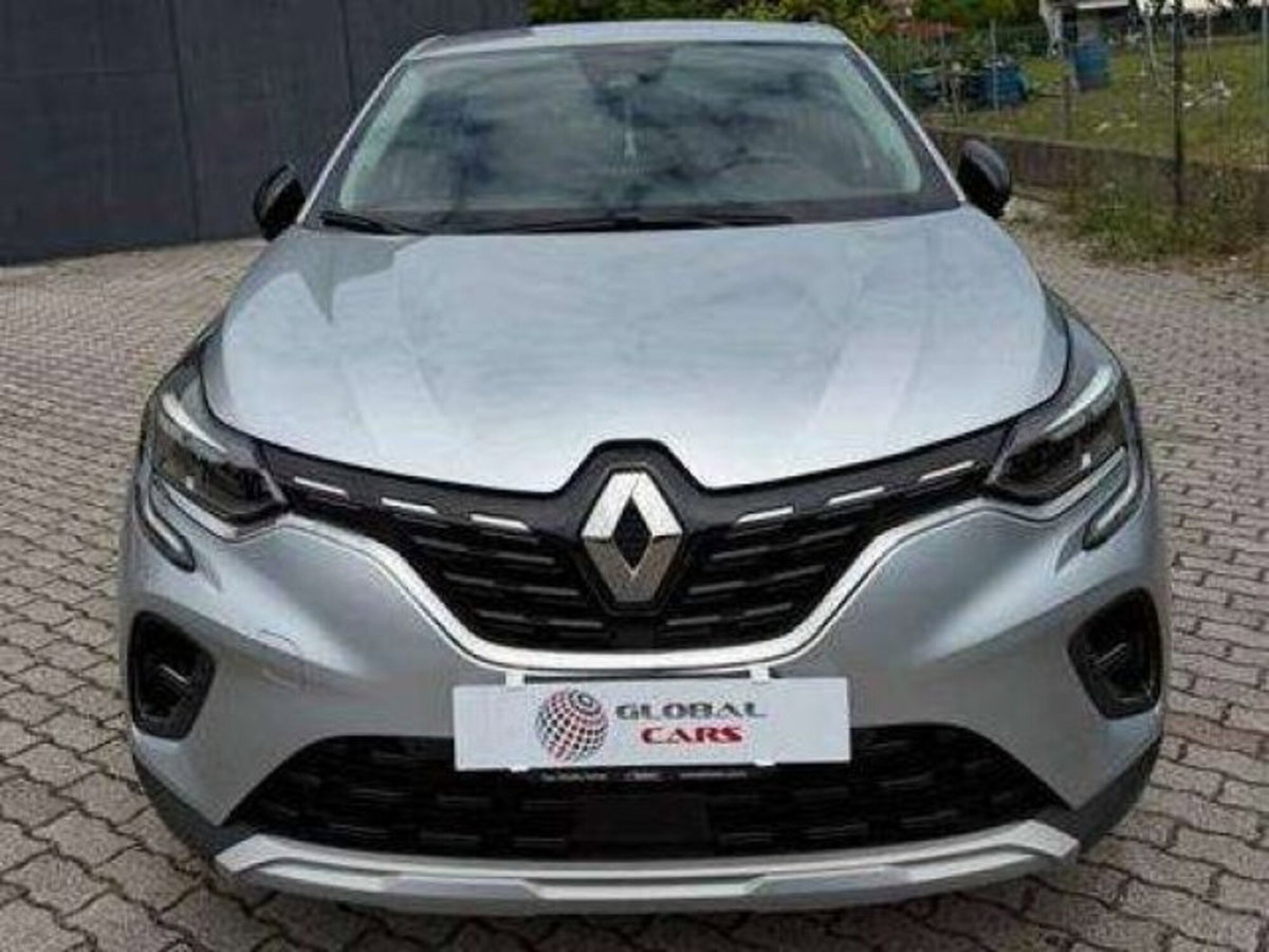 Renault Captur Plug-in Hybrid E-Tech 160 CV Intens (3)