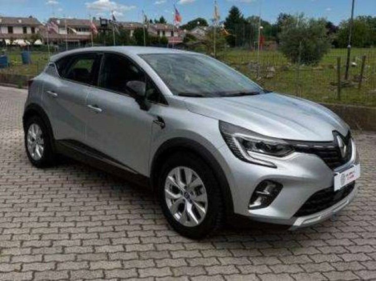 Renault Captur Plug-in Hybrid E-Tech 160 CV Intens (4)