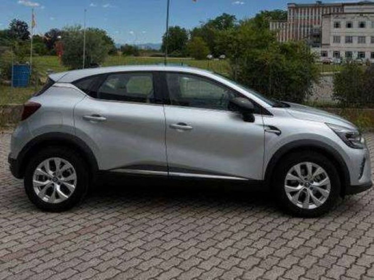Renault Captur Plug-in Hybrid E-Tech 160 CV Intens (5)