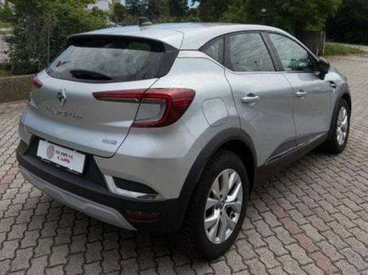 Renault Captur Plug-in Hybrid E-Tech 160 CV Intens (7)