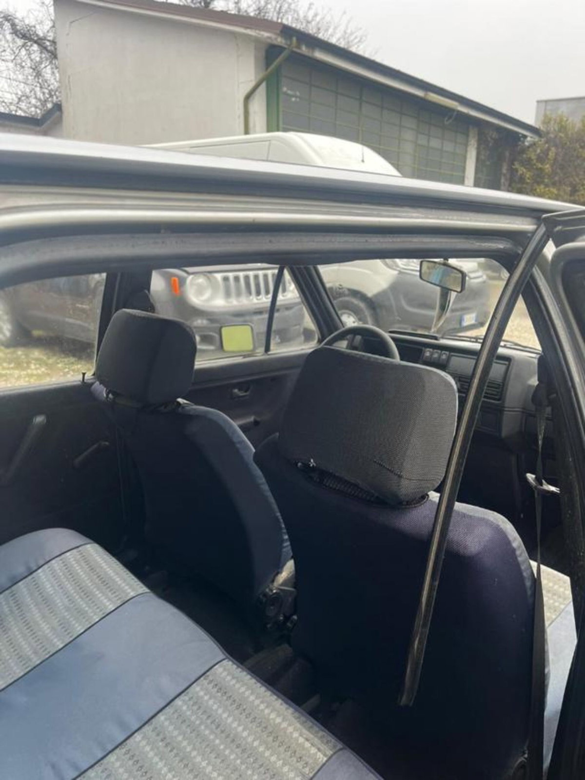 Volkswagen Golf 1300 5 porte GL (11)
