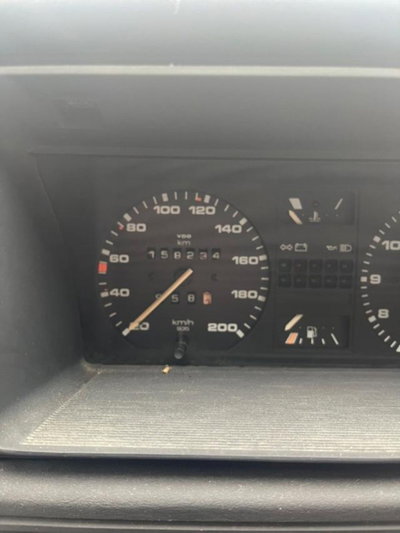 Volkswagen Golf 1300 5 porte GL (9)