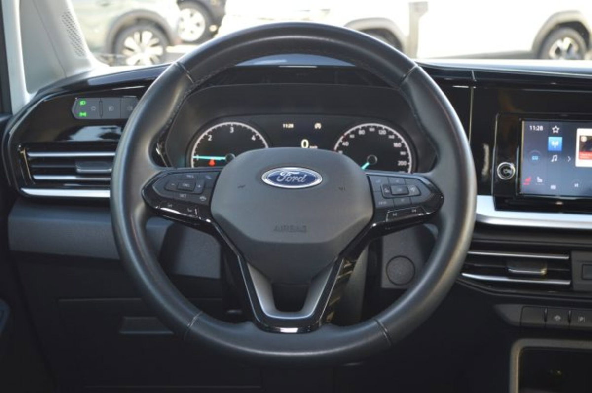 Ford Tourneo Connect 2.0 EcoBlue 122 CV Titanium (10)