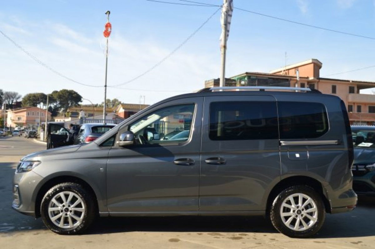 Ford Tourneo Connect 2.0 EcoBlue 122 CV Titanium (5)