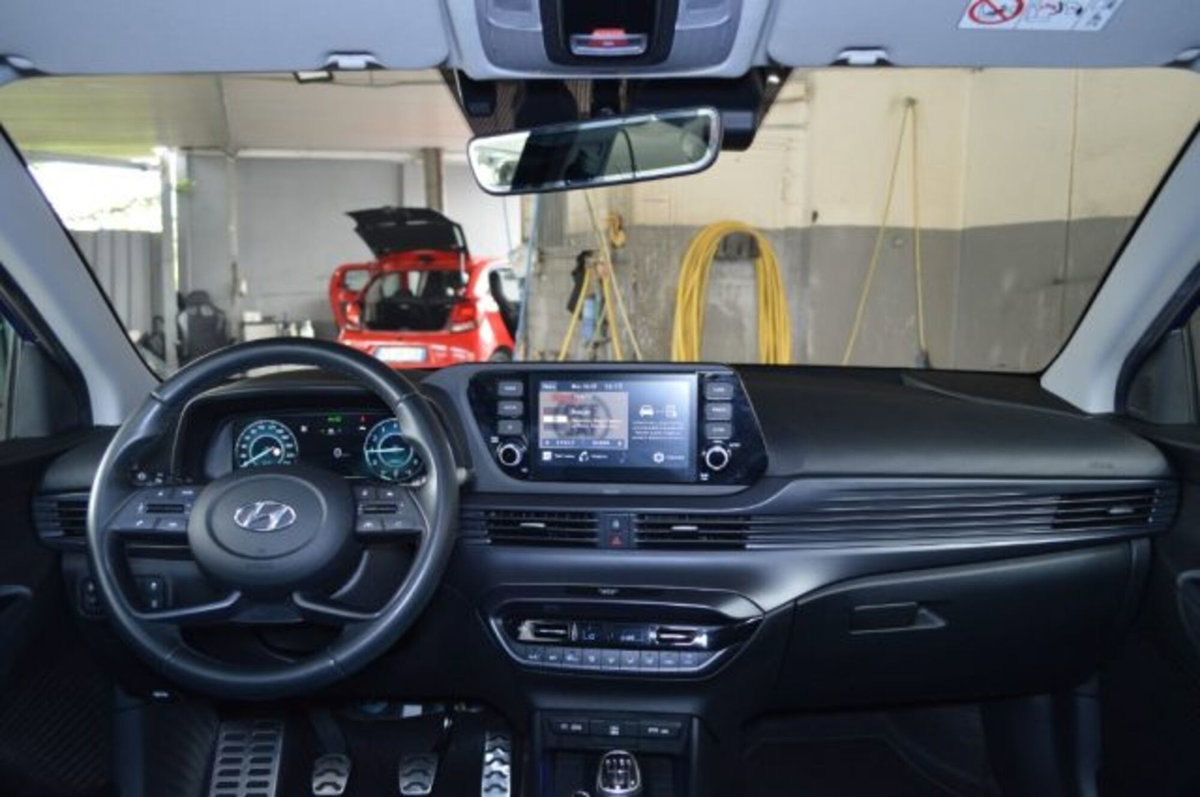 Hyundai Bayon 1.0 t-gdi 48V Xclass imt (7)