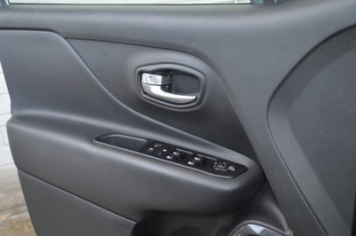 Jeep Renegade 1.3 T4 240CV PHEV 4xe AT6 S (16)