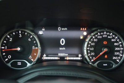 Jeep Renegade 1.6 Mjt 130 CV Limited (10)