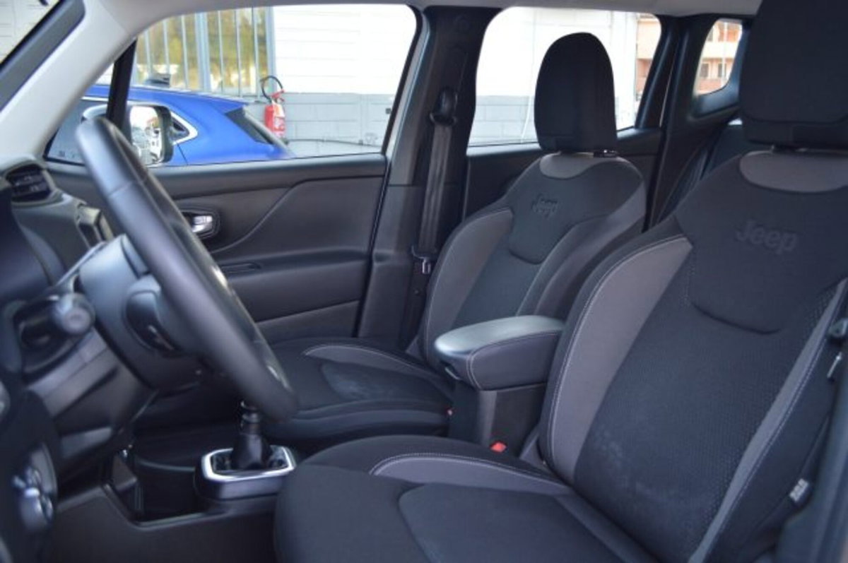 Jeep Renegade 1.6 Mjt 130 CV Limited (7)