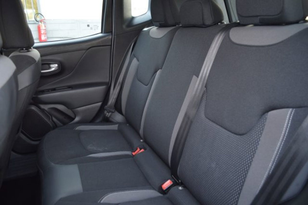 Jeep Renegade 1.6 Mjt 130 CV Limited (8)