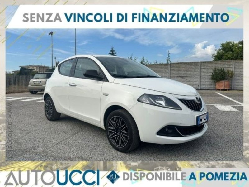 Lancia Ypsilon 1.0 FireFly 5 porte S&S Hybrid Gold Plus