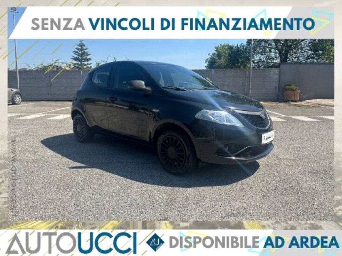 Lancia Ypsilon 1.0 FireFly 5 porte S&S Hybrid Silver Plus