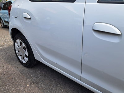 Dacia Sandero 0.9 TCe 12V TurboGPL 90CV Start&Stop Lauréate (15)