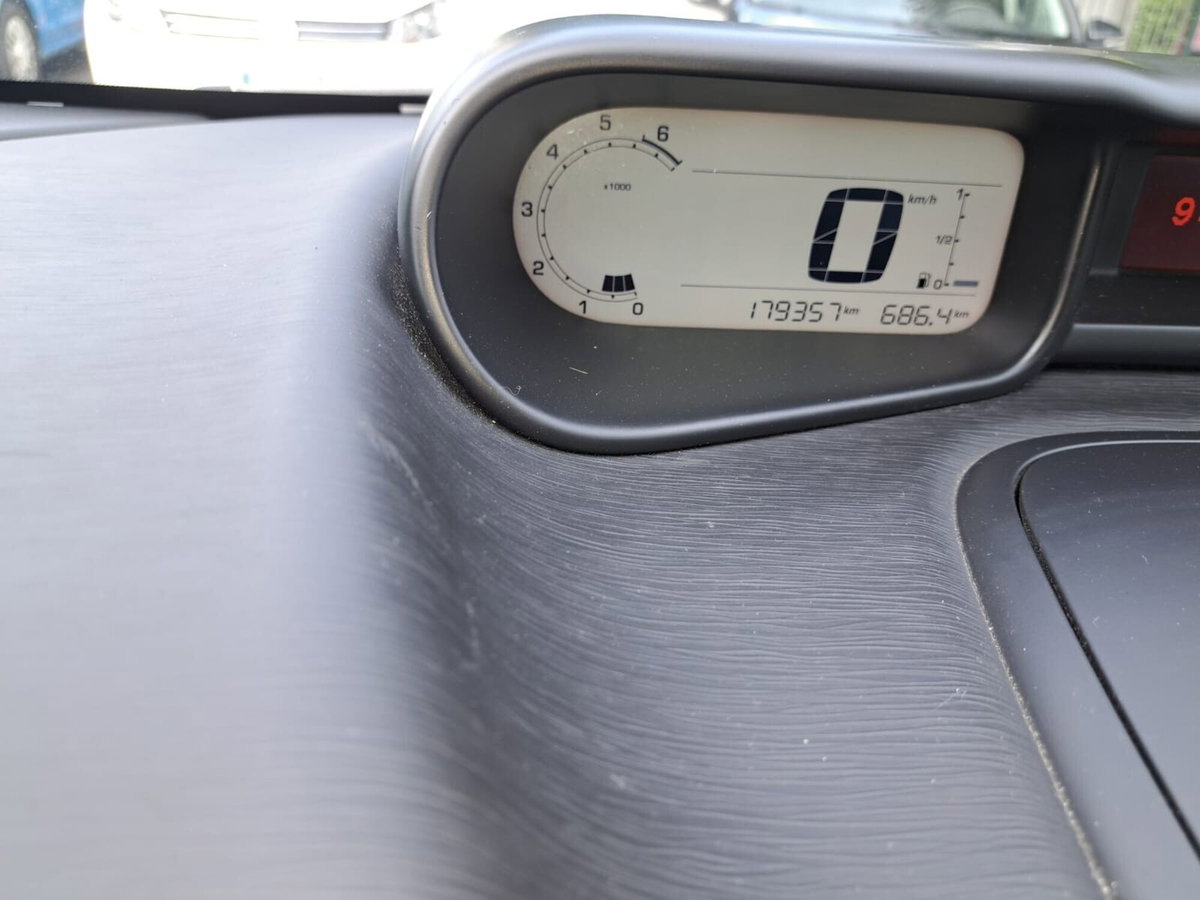 Citroen C3 Picasso 1.4 VTi 95 Exclusive (20)