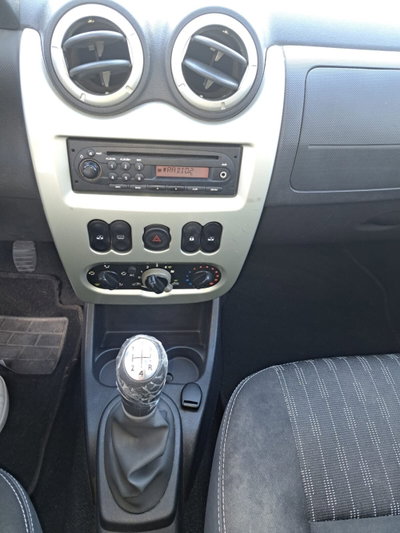 Dacia Logan Station Wagon MCV 1.6 85CV 7 posti Lauréate (18)