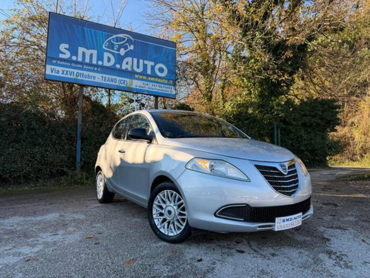 Lancia Ypsilon 1.2 69 CV 5 porte Gold