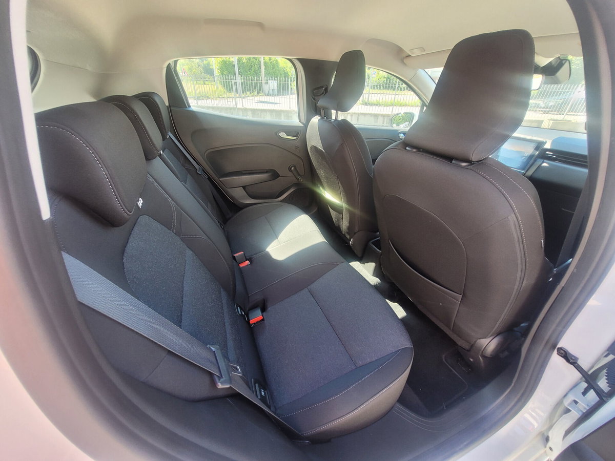 Renault Clio Blue dCi 100 CV 5 porte Business (12)