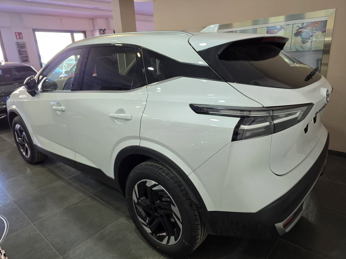 Nissan Qashqai 1.3 mhev N-Connecta 2wd 140cv (4)