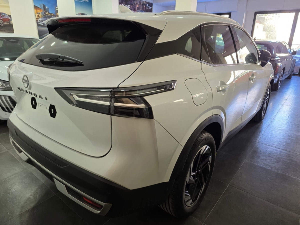 Nissan Qashqai 1.3 mhev N-Connecta 2wd 140cv (5)