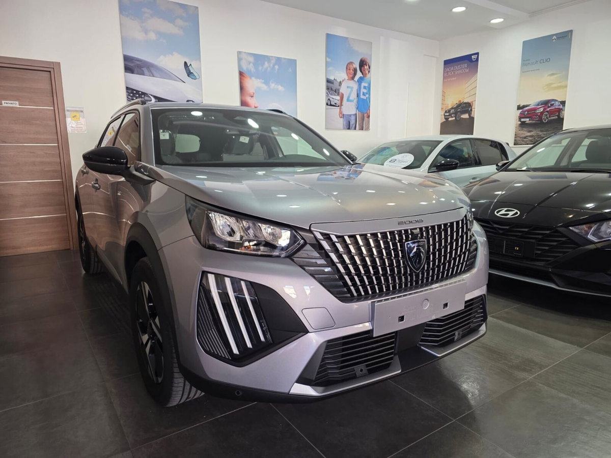 Peugeot 2008 1.2 hybrid Allure 110cv e-dcs6 (4)