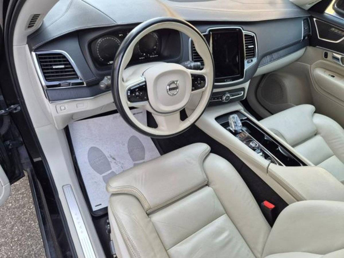Volvo XC90 B5 (d) AWD Geartronic Inscription (10)