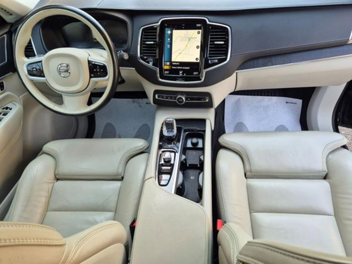 Volvo XC90 B5 (d) AWD Geartronic Inscription (16)