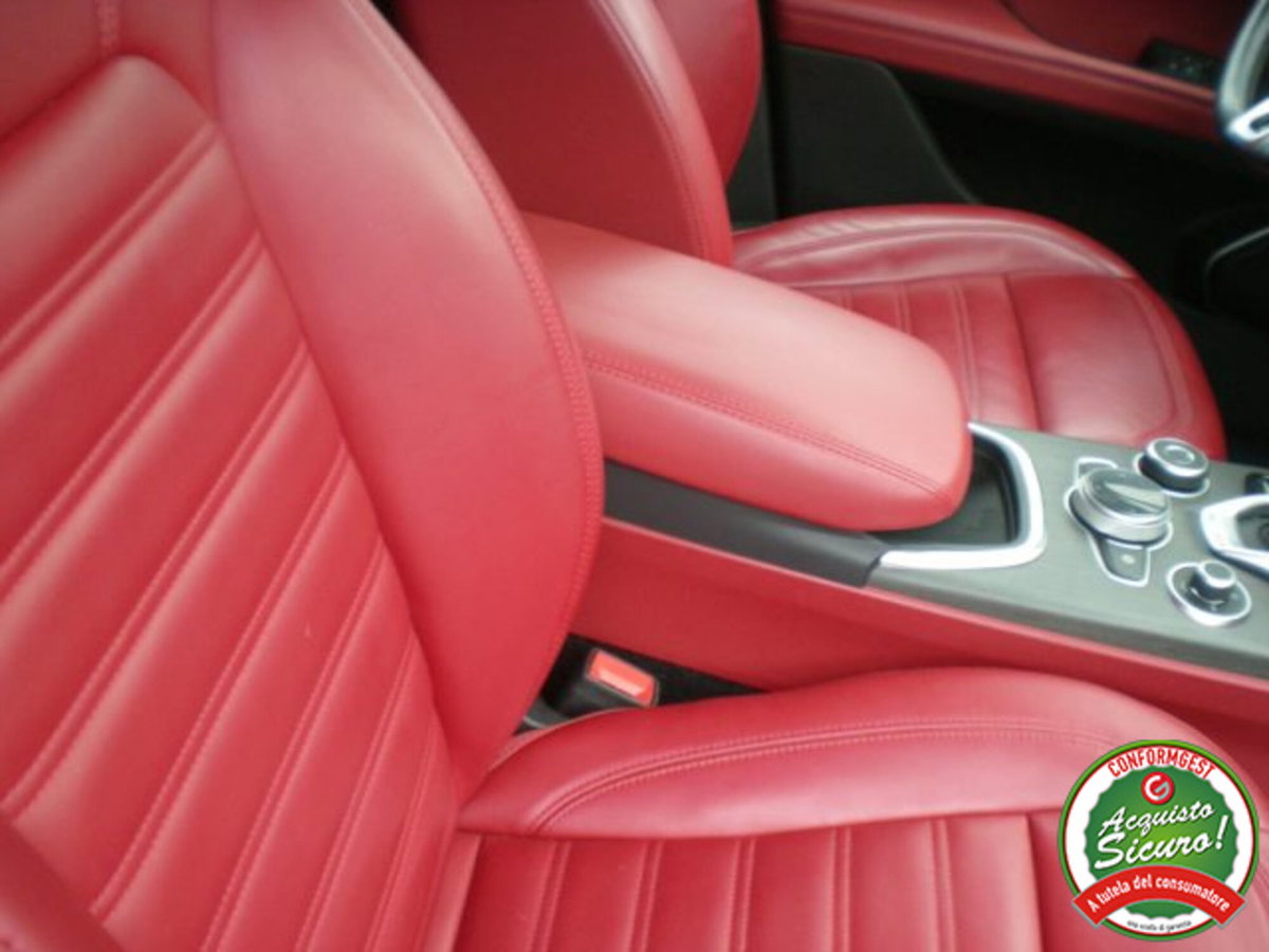 Alfa Romeo Stelvio Stelvio 2.2 Turbodiesel 210 CV AT8 Q4 Veloce (12)