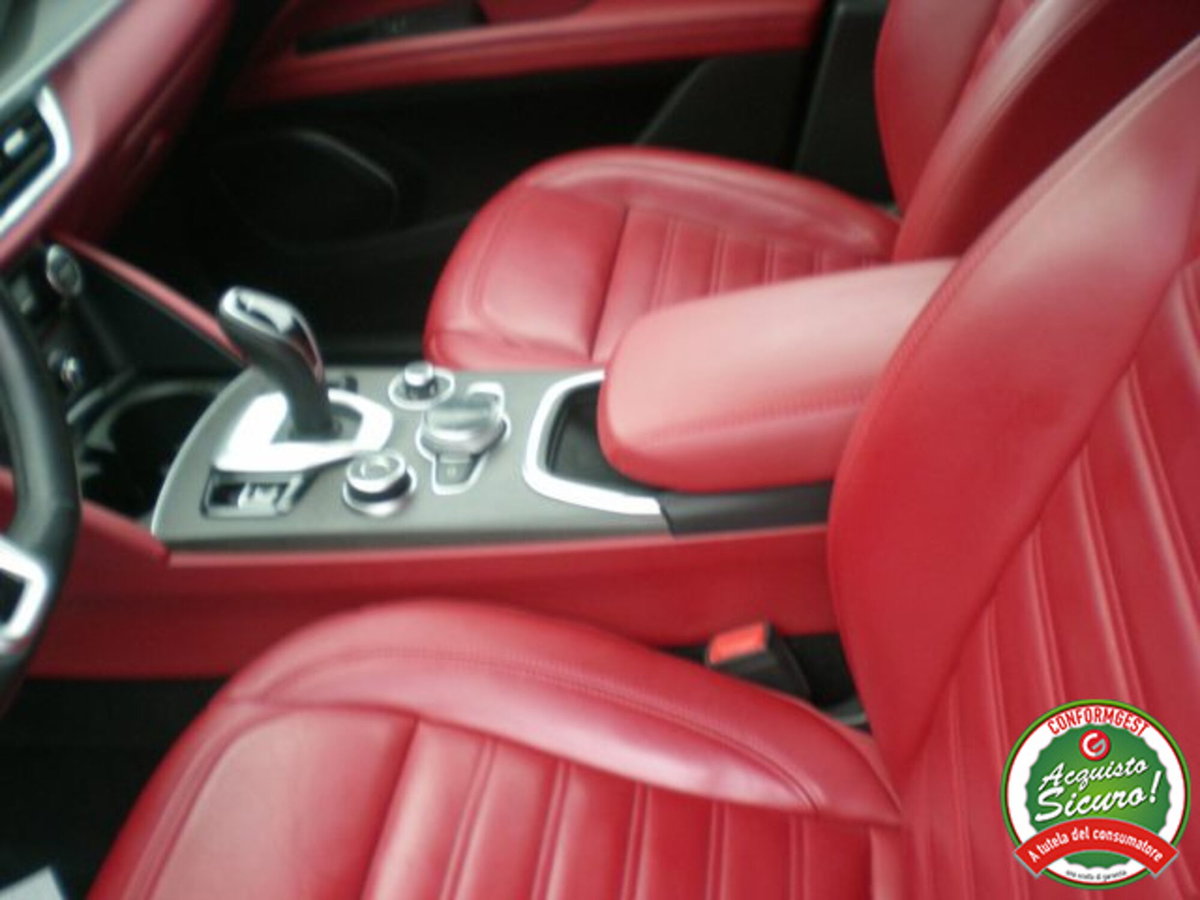 Alfa Romeo Stelvio Stelvio 2.2 Turbodiesel 210 CV AT8 Q4 Veloce (15)