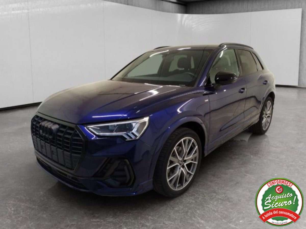 Audi Q3 35 2.0 tdi Identity Black s-tronic