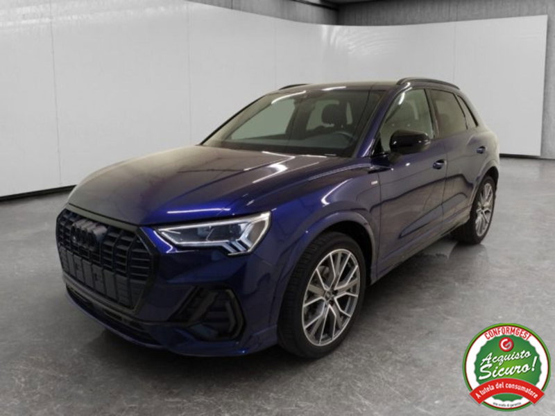 Audi Q3 35 2.0 tdi Identity Black s-tronic
