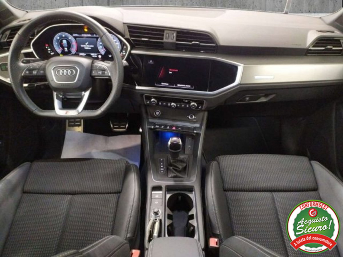 Audi Q3 35 2.0 tdi Identity Black s-tronic (12)