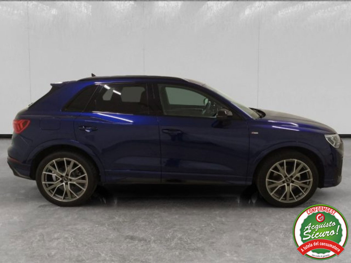 Audi Q3 35 2.0 tdi Identity Black s-tronic (4)