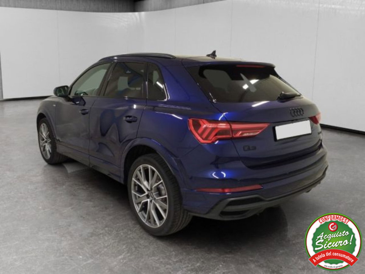 Audi Q3 35 2.0 tdi Identity Black s-tronic (7)