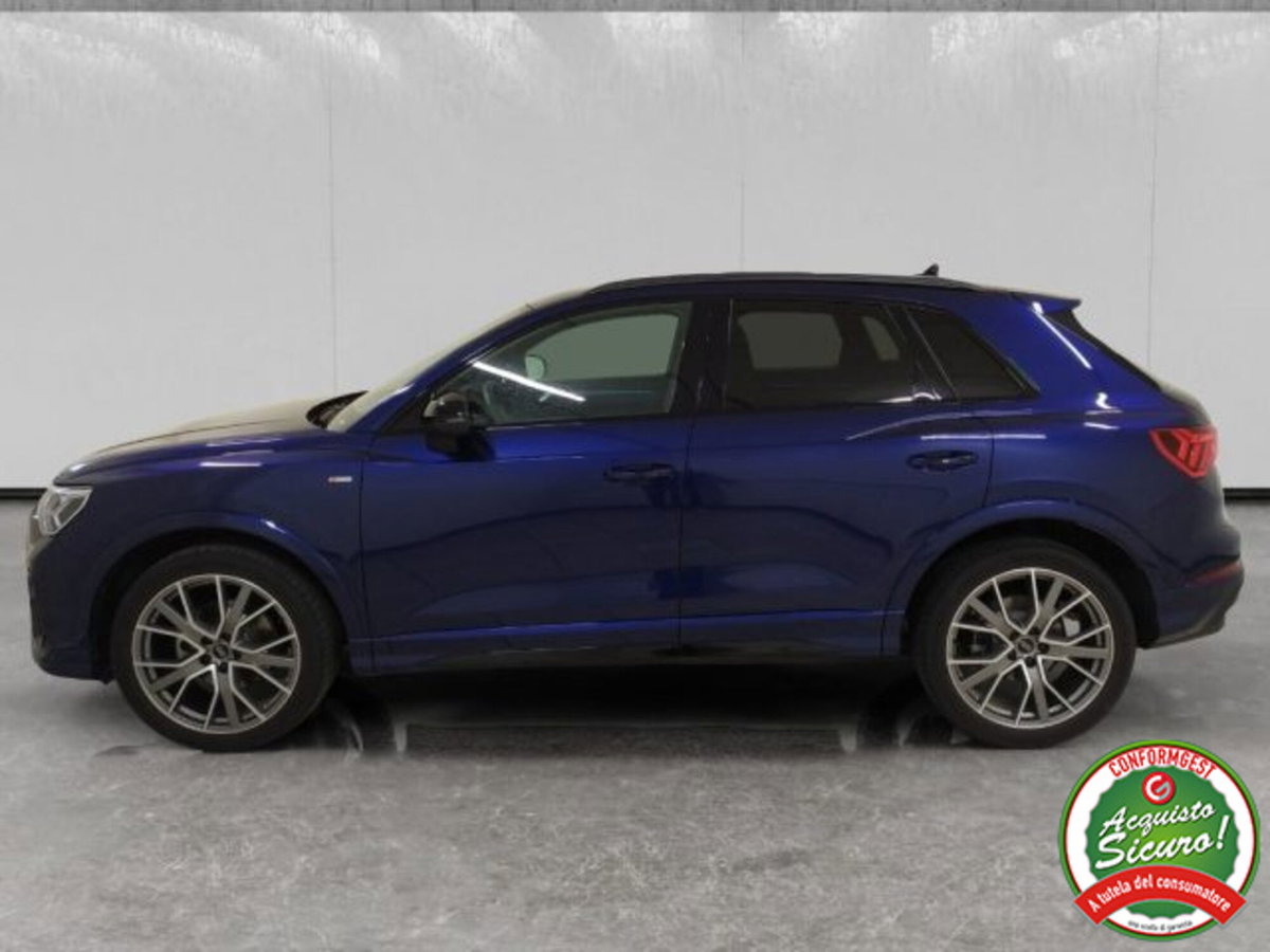 Audi Q3 35 2.0 tdi Identity Black s-tronic (8)