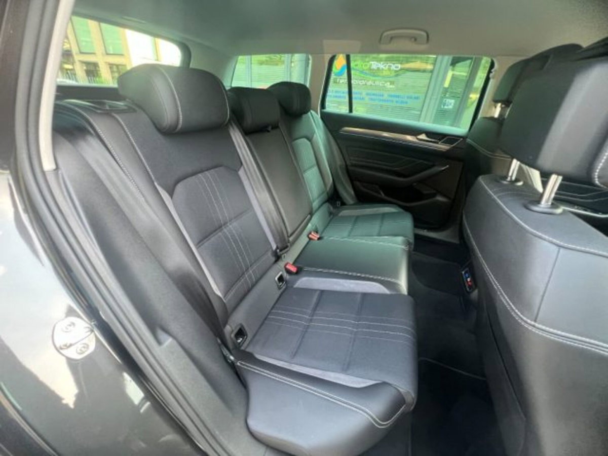 Volkswagen Passat Variant Alltrack 2.0 TDI 200 CV 4MOTION DSG (14)