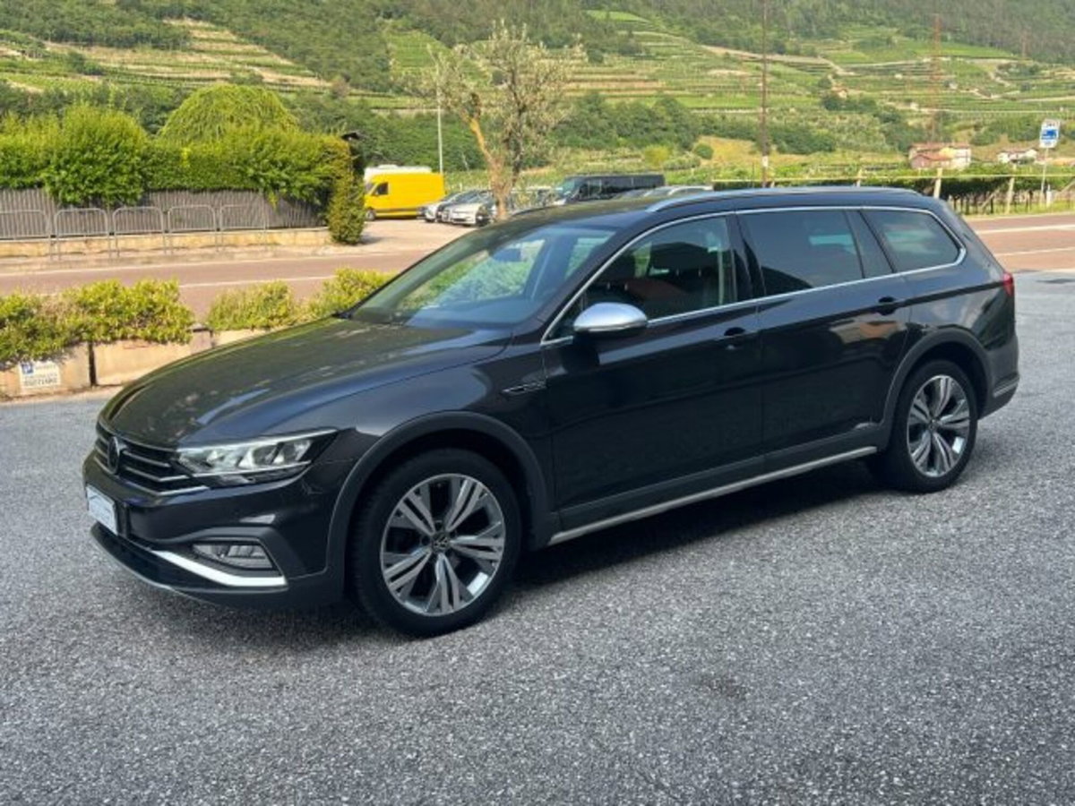 Volkswagen Passat Variant Alltrack 2.0 TDI 200 CV 4MOTION DSG (8)