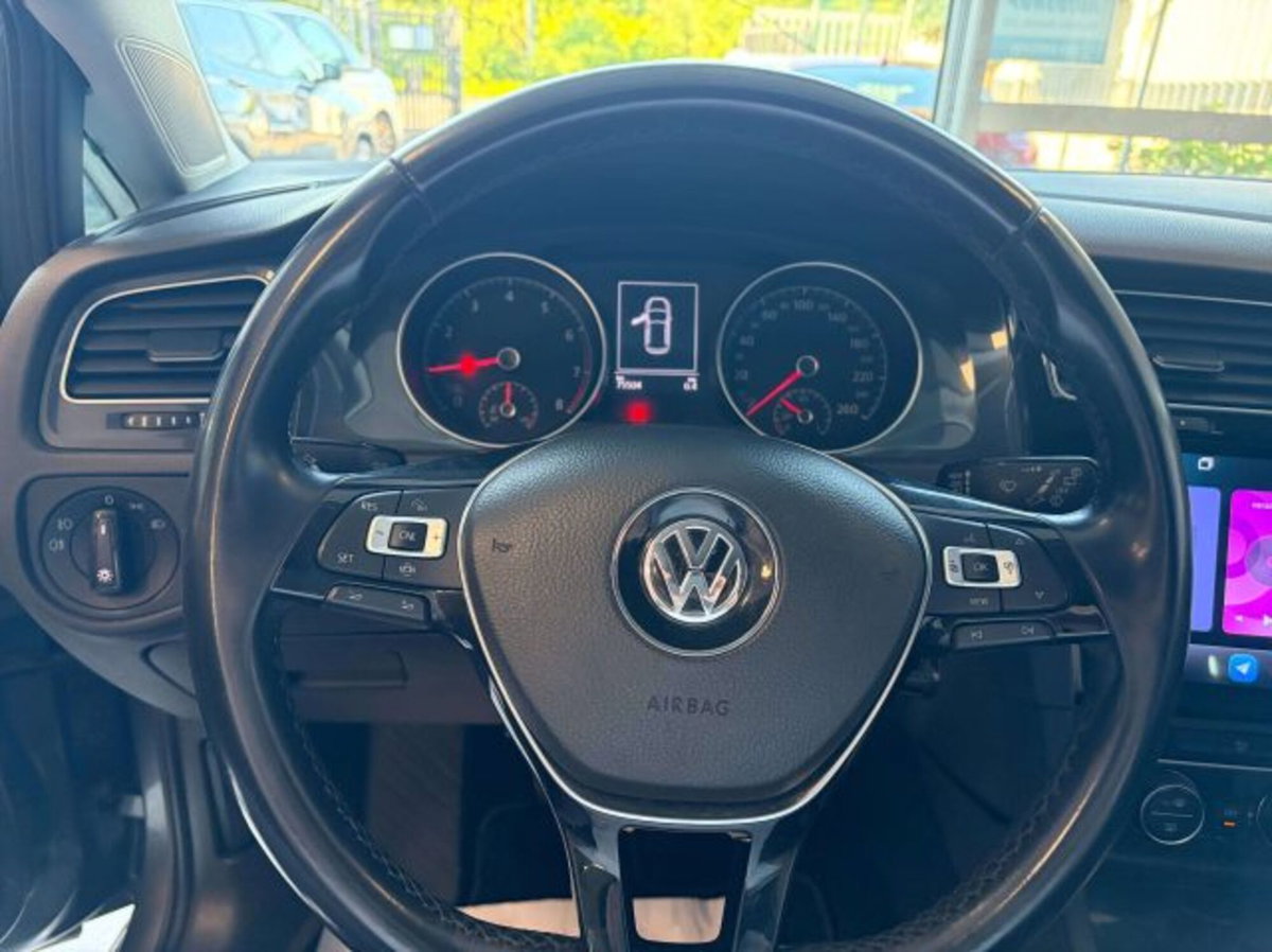 Volkswagen Golf 1.0 TSI 115 CV 5p. Comfortline BlueMotion (13)