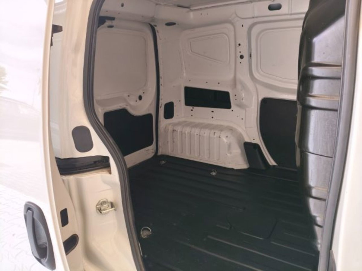 Fiat Fiorino 1.3 MJT 95CV Combi Semi SX (11)