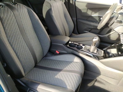Peugeot 2008 1.2 turbo Allure 100cv (11)