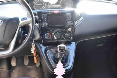 Lancia Ypsilon 1.3 MJT 16V 95 CV 5 porte S&S Mya (11)
