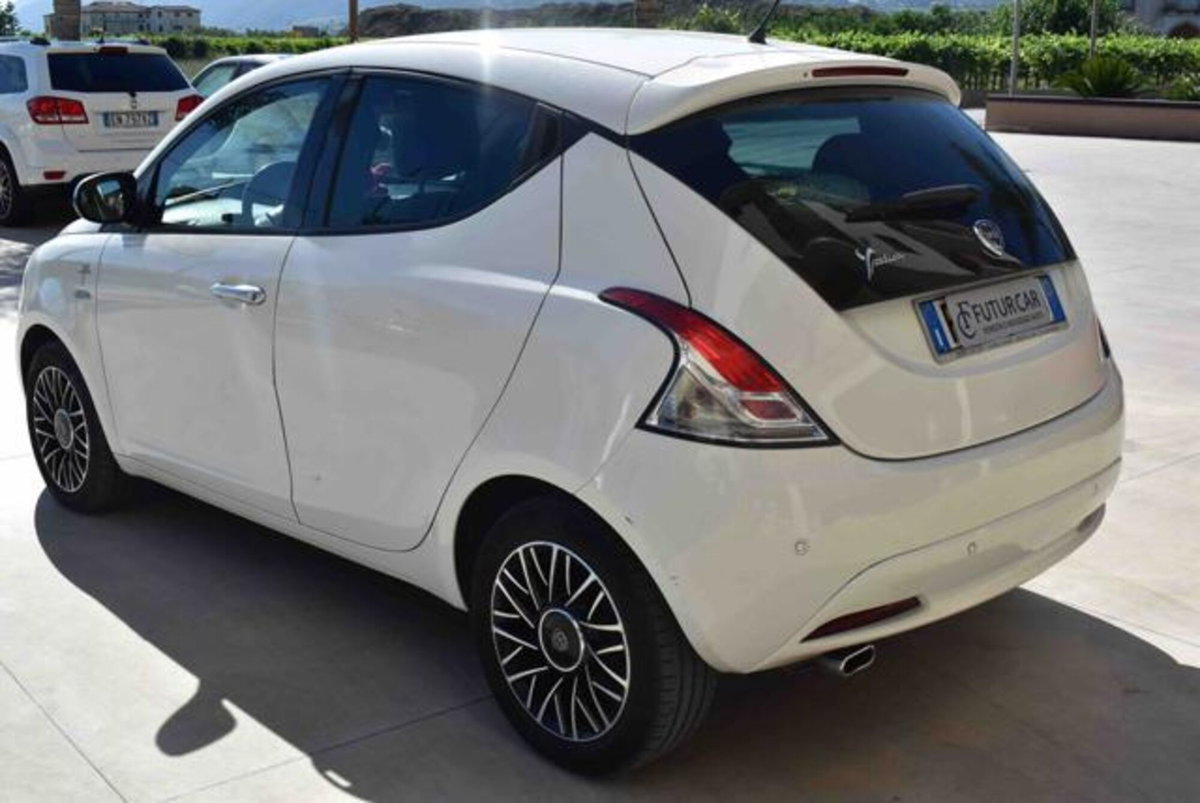 Lancia Ypsilon 1.3 MJT 16V 95 CV 5 porte S&S Mya (15)