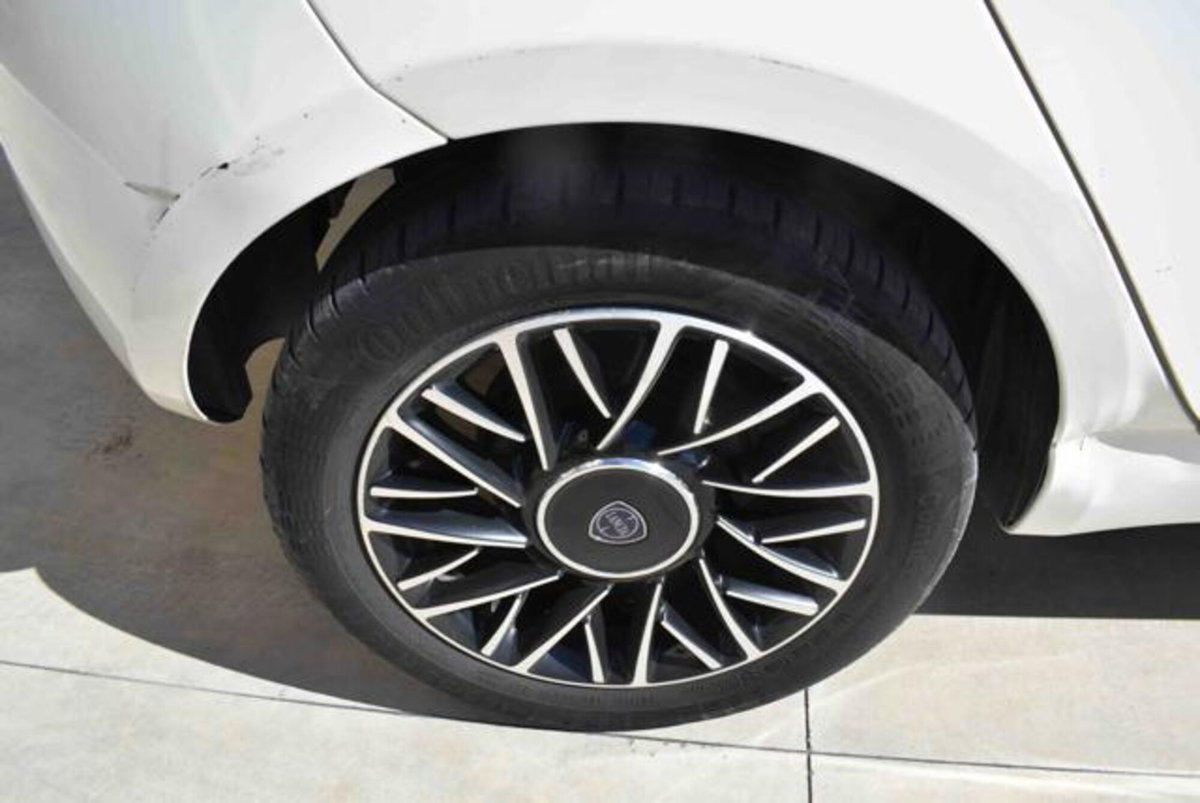 Lancia Ypsilon 1.3 MJT 16V 95 CV 5 porte S&S Mya (18)