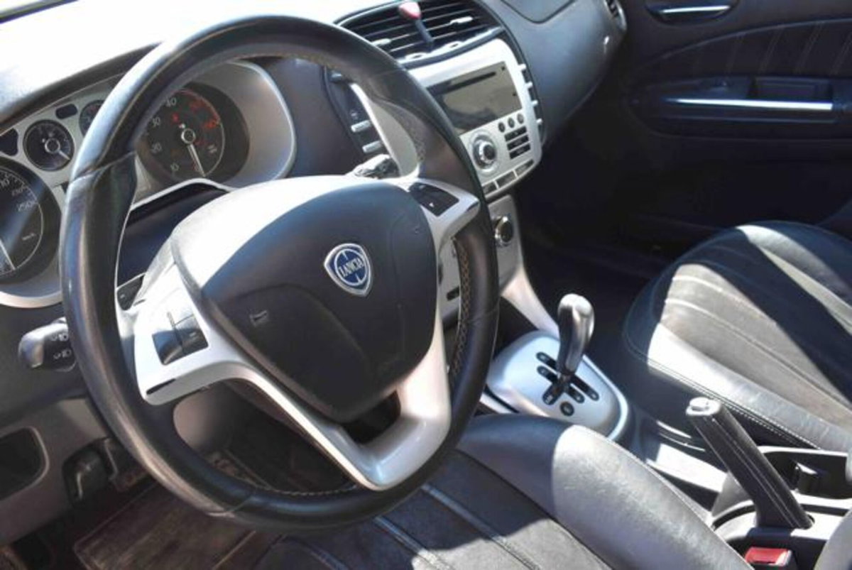 Lancia Delta 1.6 MJT DPF Argento (7)