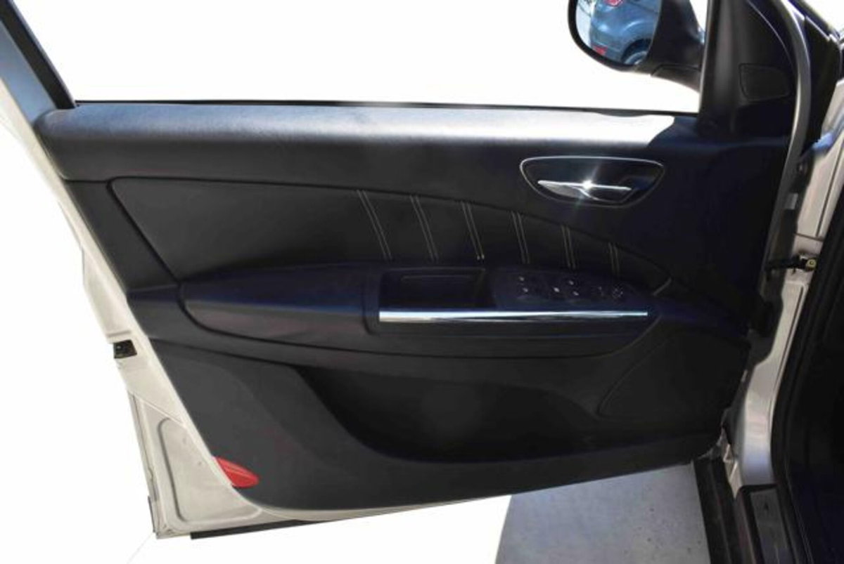 Lancia Delta 1.6 MJT DPF Argento (9)