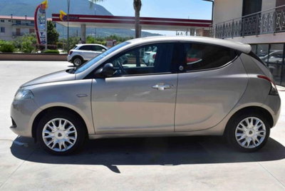 Lancia Ypsilon 1.2 69 CV 5 porte GPL Ecochic Gold (5)