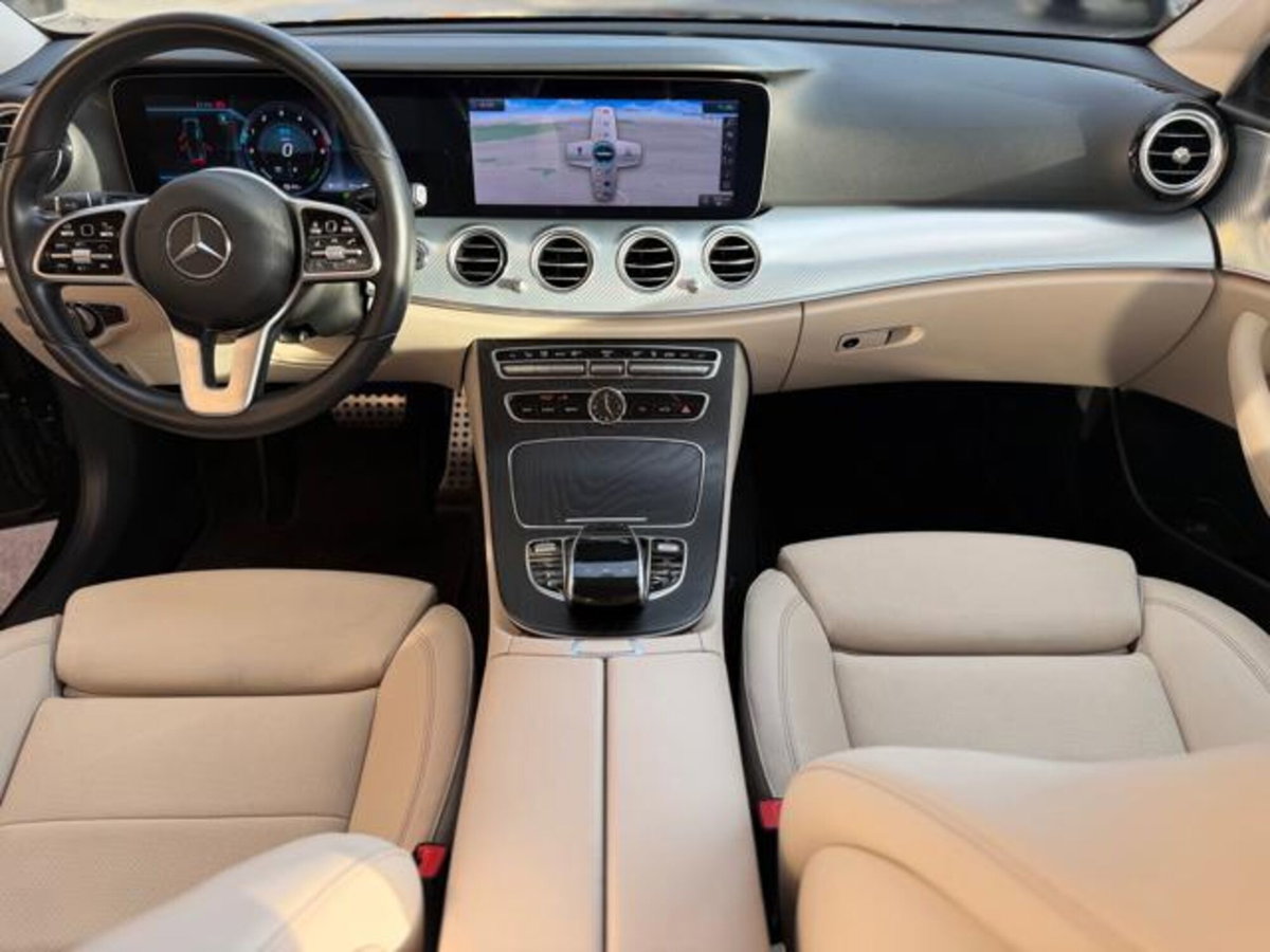 Mercedes-Benz Classe E Station Wagon 300 de Auto EQ-Power Business Sport (10)